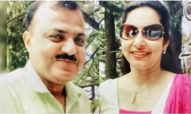 Does not want money wasted: Diagnosed with cancer, UP realtor kills wife, self