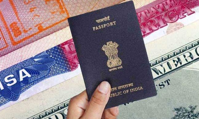 Providing support to Indian students facing F-1 Visa troubles in US: MEA