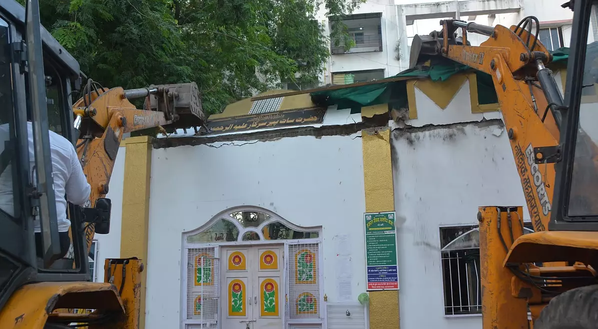 Supreme Court allows Nashik dargah trustees to withdraw plea