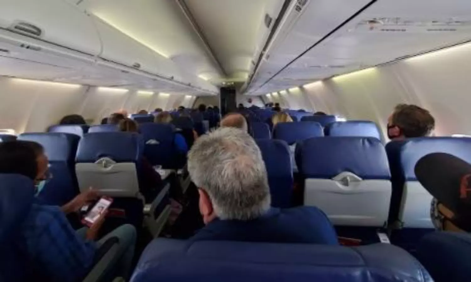 US woman strips naked and defecates on her seat on Chicago-bound flight