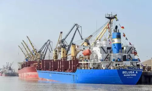 Pakistan shuts ports to Indian ships after India bans imports