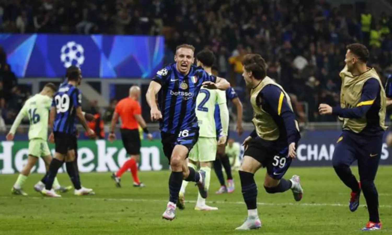 Inter Milan beats Barcelona in thriller to reach Champions League Final