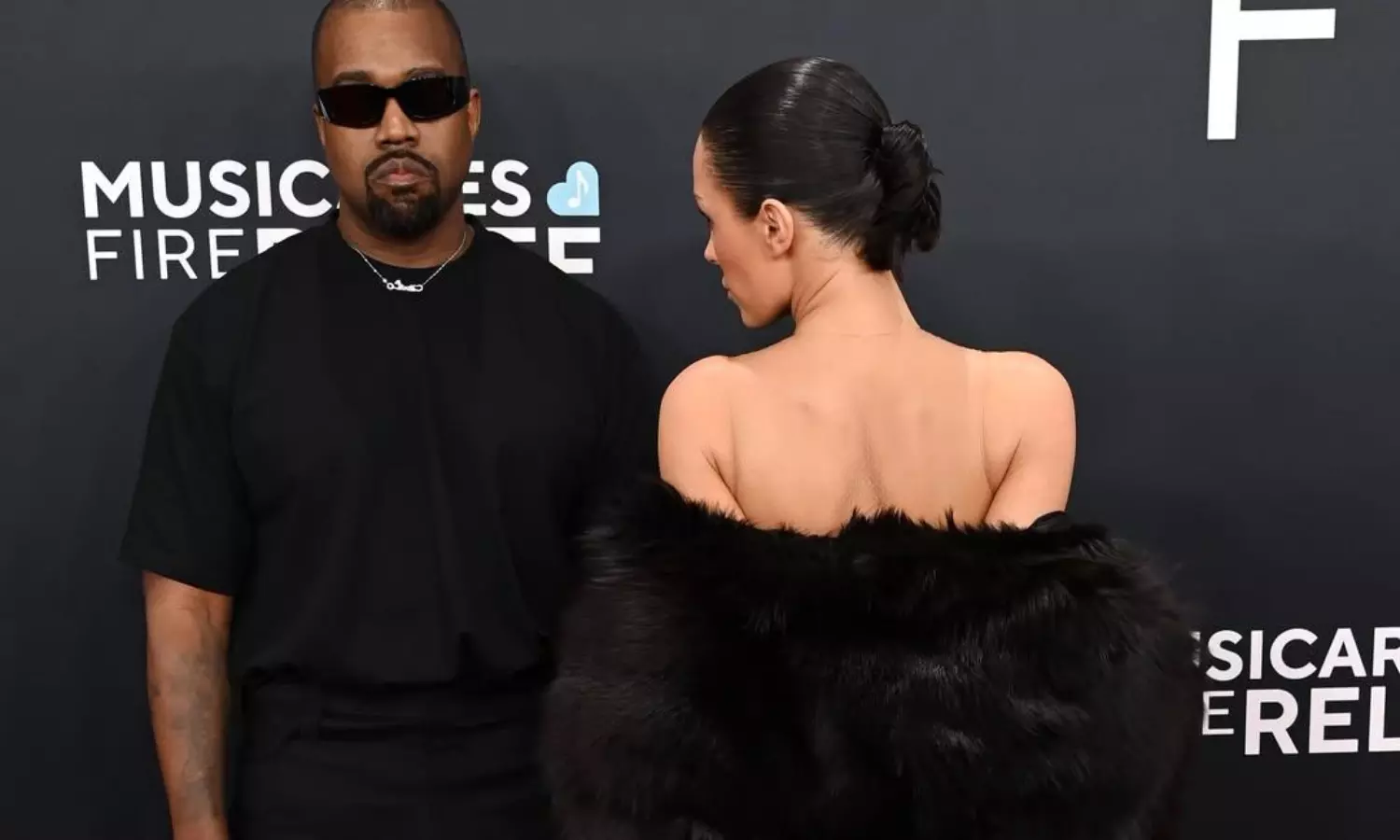 78th Cannes: officials ban nudity, excessively voluminous dresses