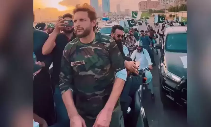 Pakistanis celebrate victory over India after ceasefire