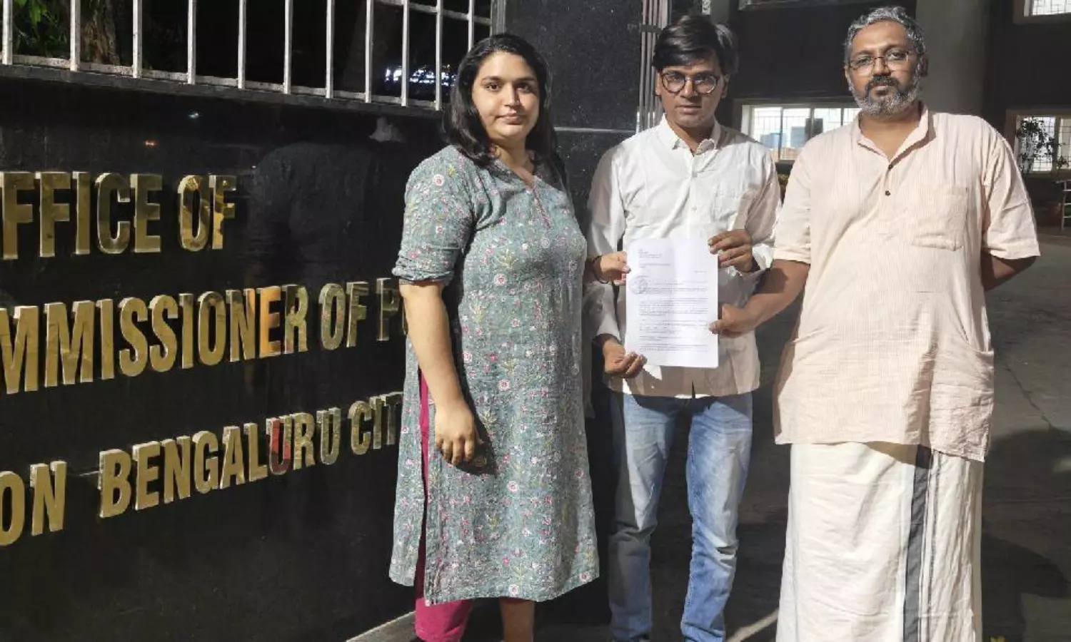 Right-wing handle leaks Zubair’s personal info, threatens to send pork