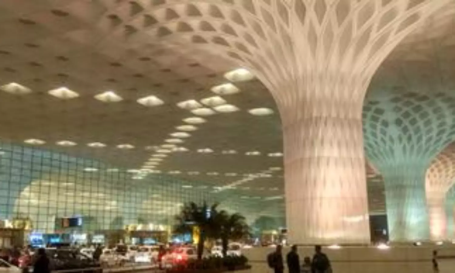 Bomb threats sent to Mumbai airport, iconic Taj Hotel