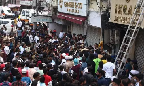 Eight killed in building fire near Hyderabads Charminar