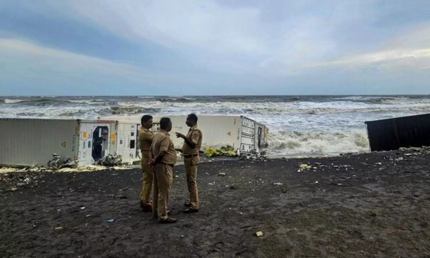 Kerala deploys volunteers to clean plastic pellets after shipwreck
