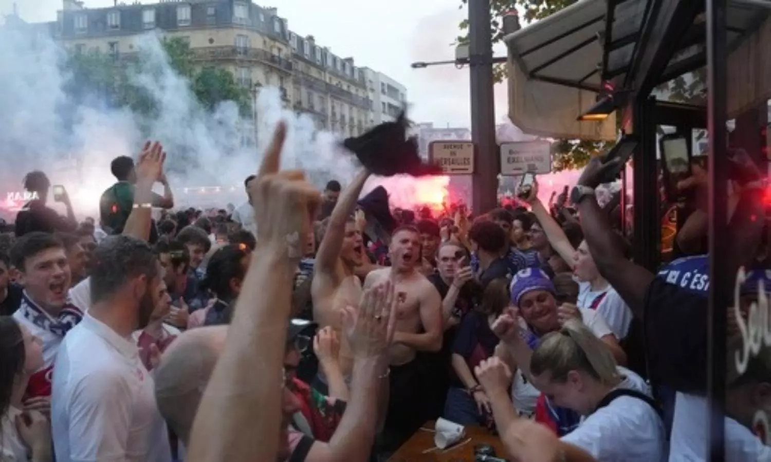 2 dead, officer in coma after Champions League celebrations in France