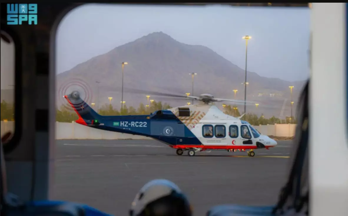 Saudi Red Crescent executes air evacuation in Arafat as part of Hajj 2025