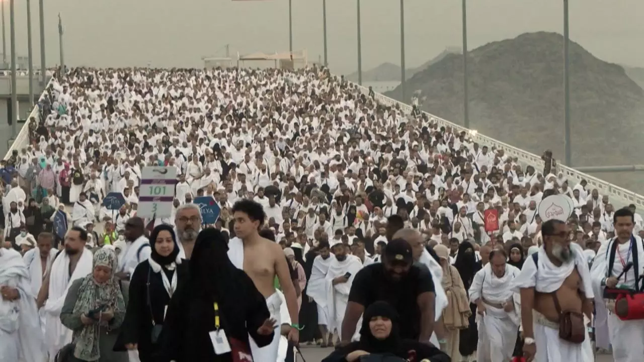 Saudi Arabia: Smart tech enhances crowd flow, safety during Hajj
