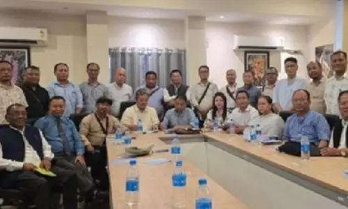 Govt holds meeting with four Manipur militant outfits in Guwahati