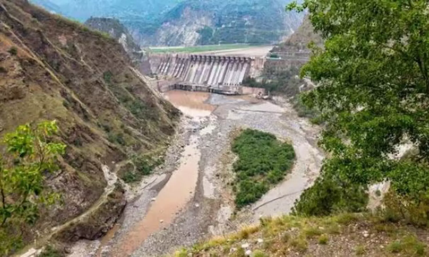 As water crisis deepens, Pakistan requests India to revive Indus Water Treaty