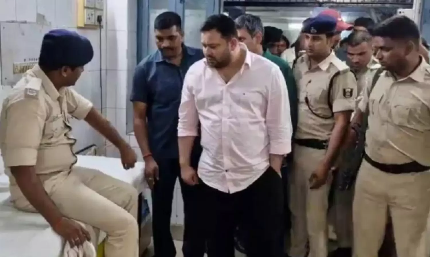 Narrow escape for Tejashwi as truck rams into RJD leaders convoy; three injured