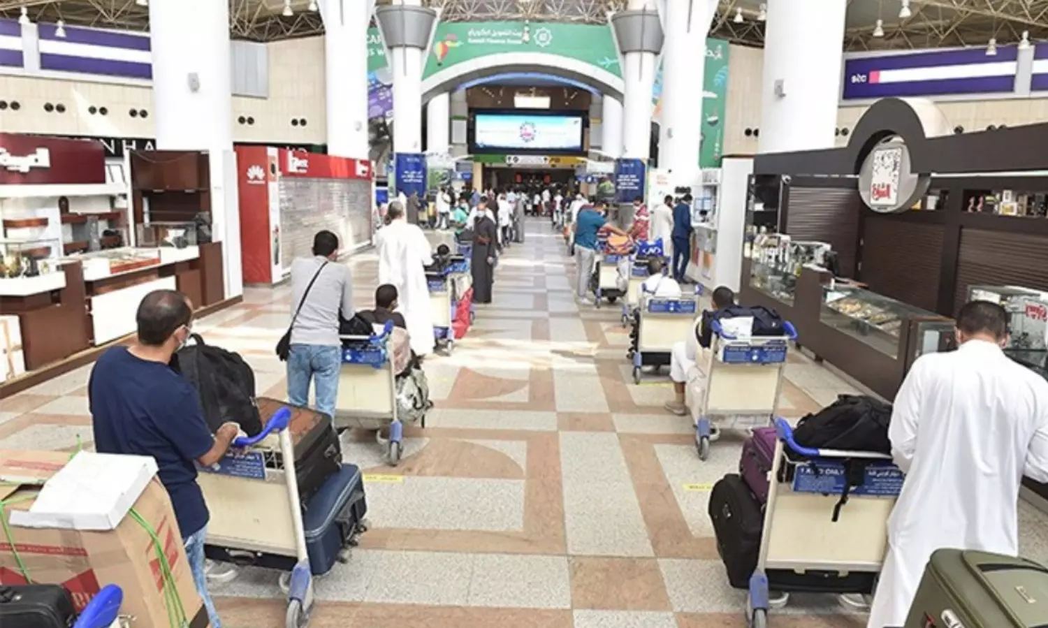 Kuwait enforces mandatory exit permits for private sector expatriates
