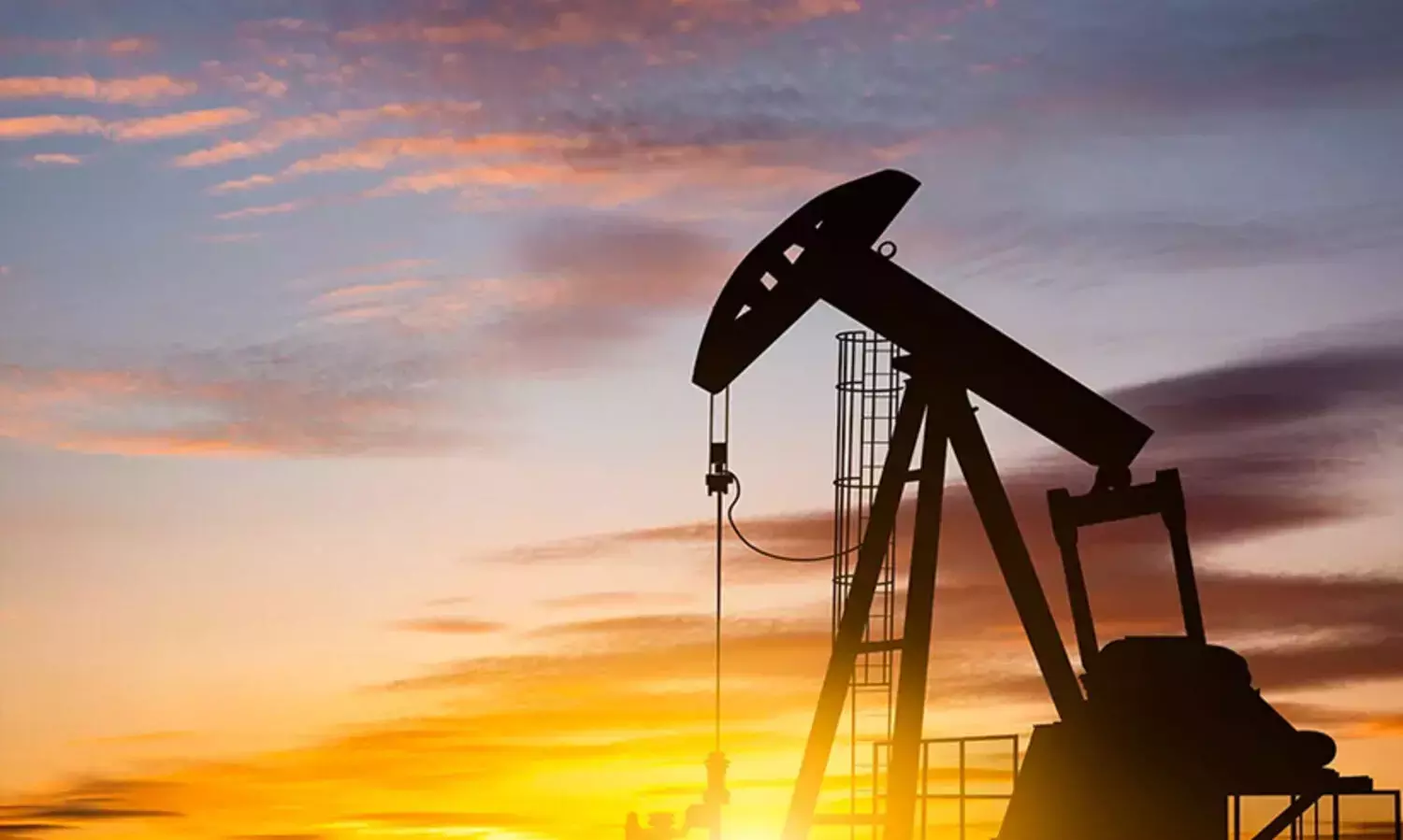 Oil prices surge amid rising Middle East conflict