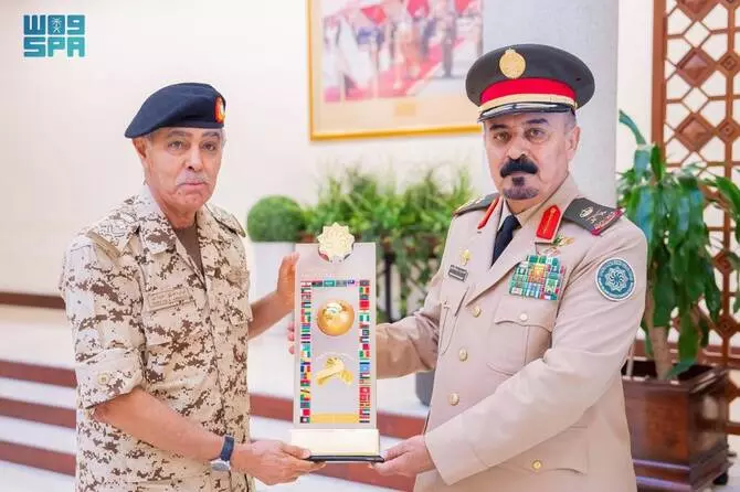 Saudi, Bahraini military leaders review joint anti-terrorism strategy