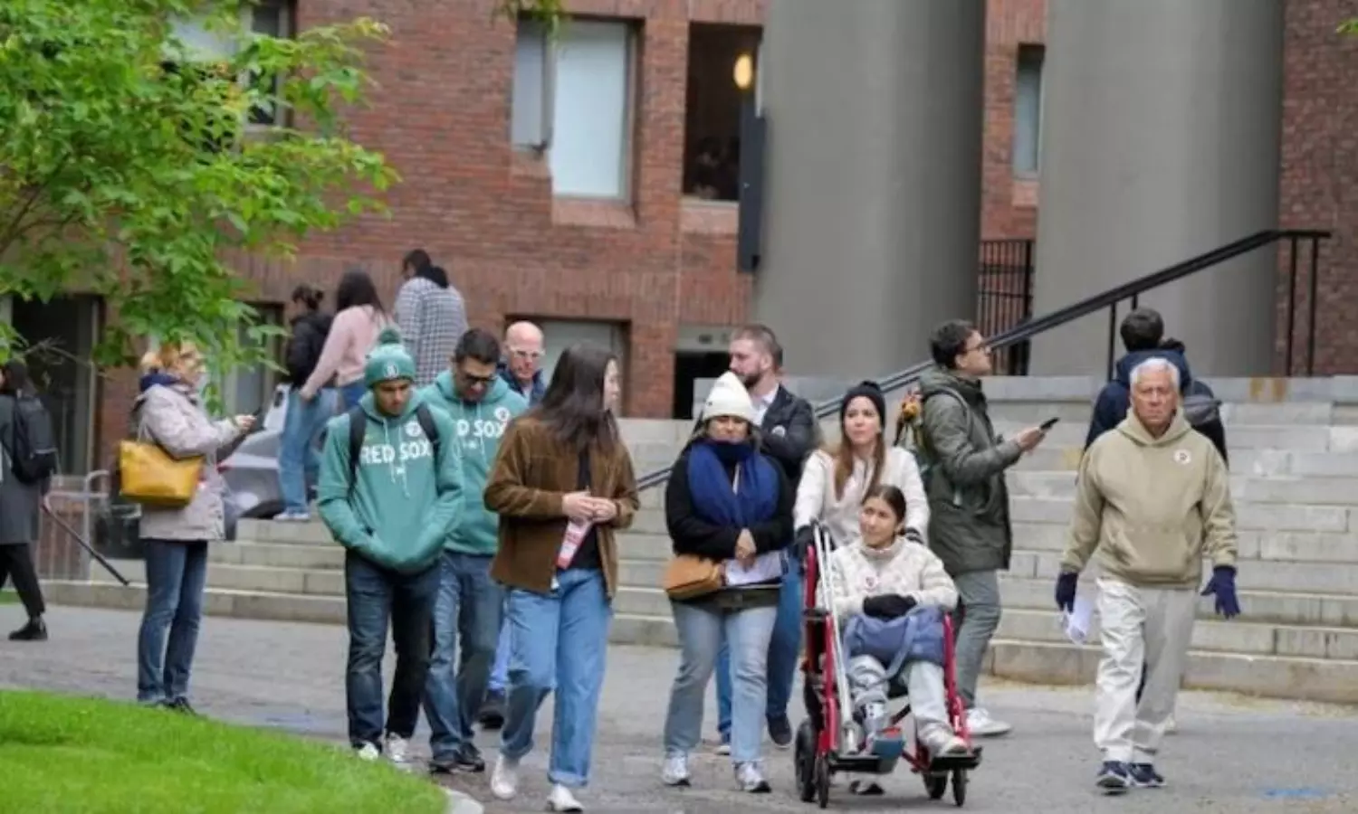 US resumes student visas processing, demands social media access