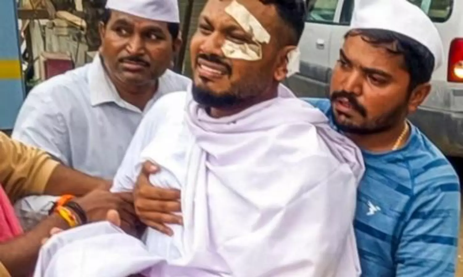 Vishwas Kumar Ramesh, Air India Plane Crash survivor attends brothers cremation