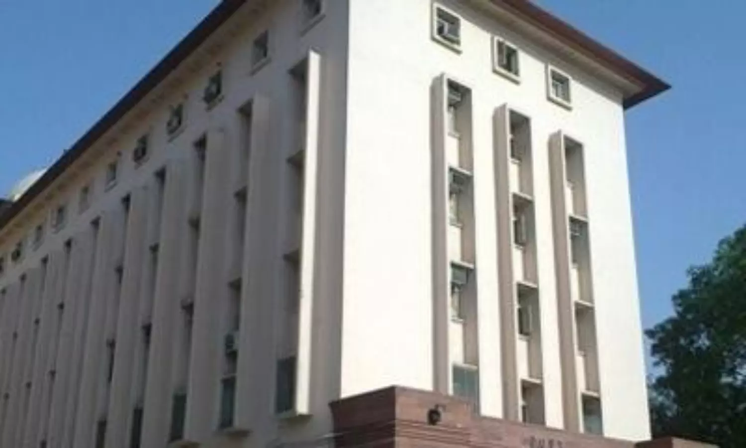 India restricts import of certain precious metal alloys containing gold