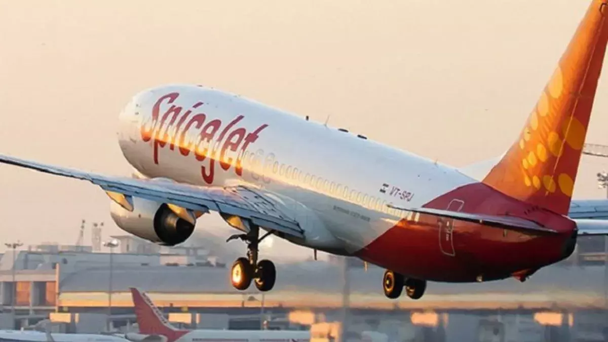 SpiceJet ordered to pay ₹25,000 to passenger for issuing wrong ticket