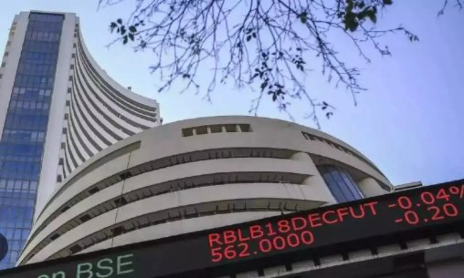 Indian stock market trades lower as crisis in the Middle East worsens