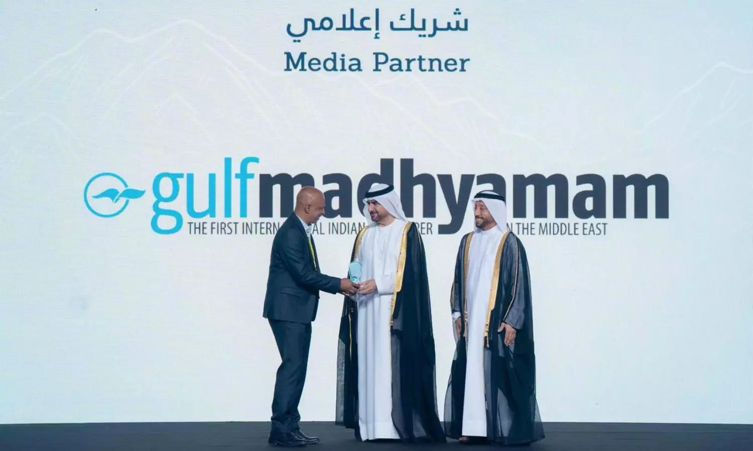 Gulf Madhyamam honoured at Sharjah Excellence Award ceremony