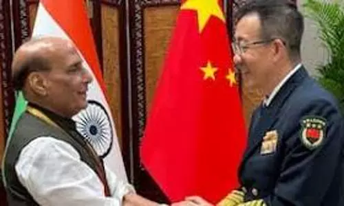 Chinese defence minister meets Rajnath Singh