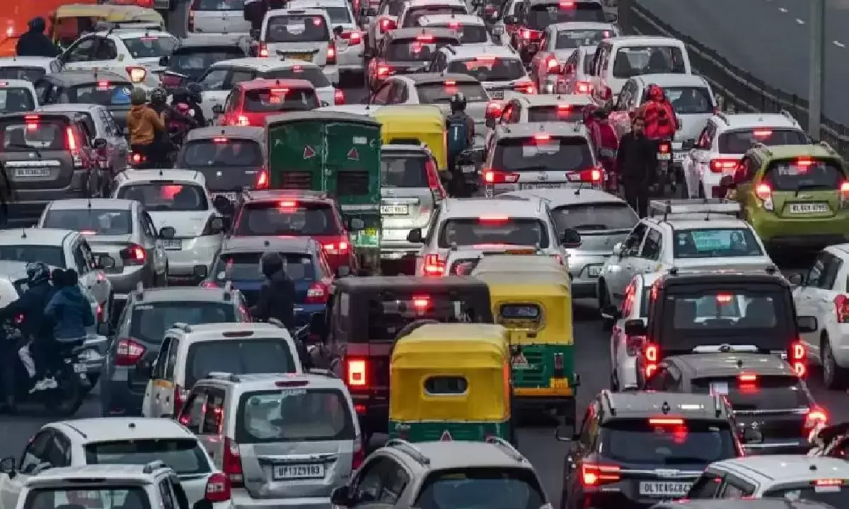 No petrol, diesel for old vehicles in Delhi from tomorrow