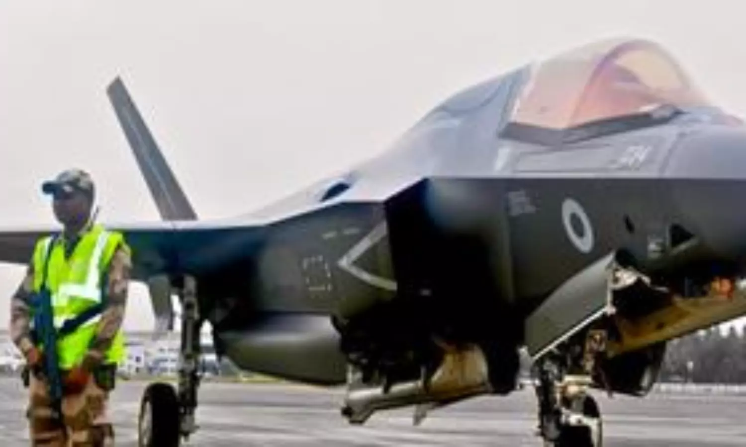 Stranded F-35 fighter jet likely to be dismantled, airlifted from Kerala to UK