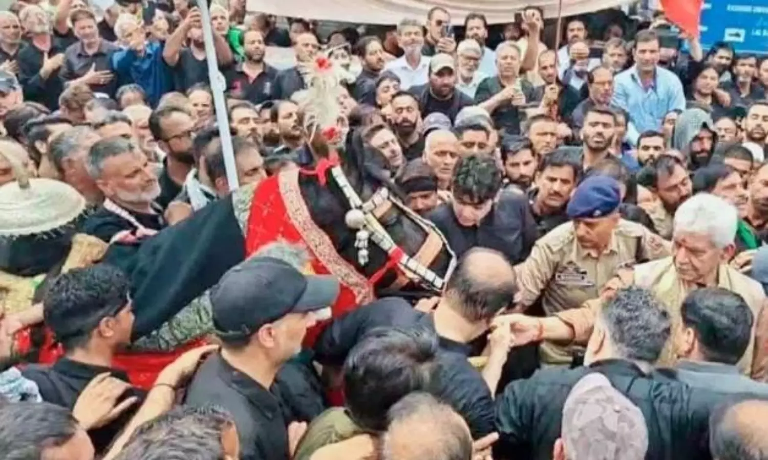 On 10th Muharram, Kashmir makes two loud statements of ‘Kashmiriyat’