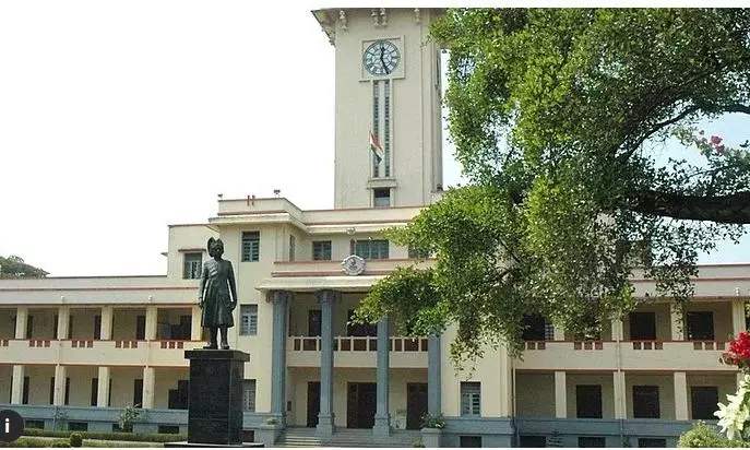 Suspension of registrar: Chaos at Kerala University special syndicate meeting