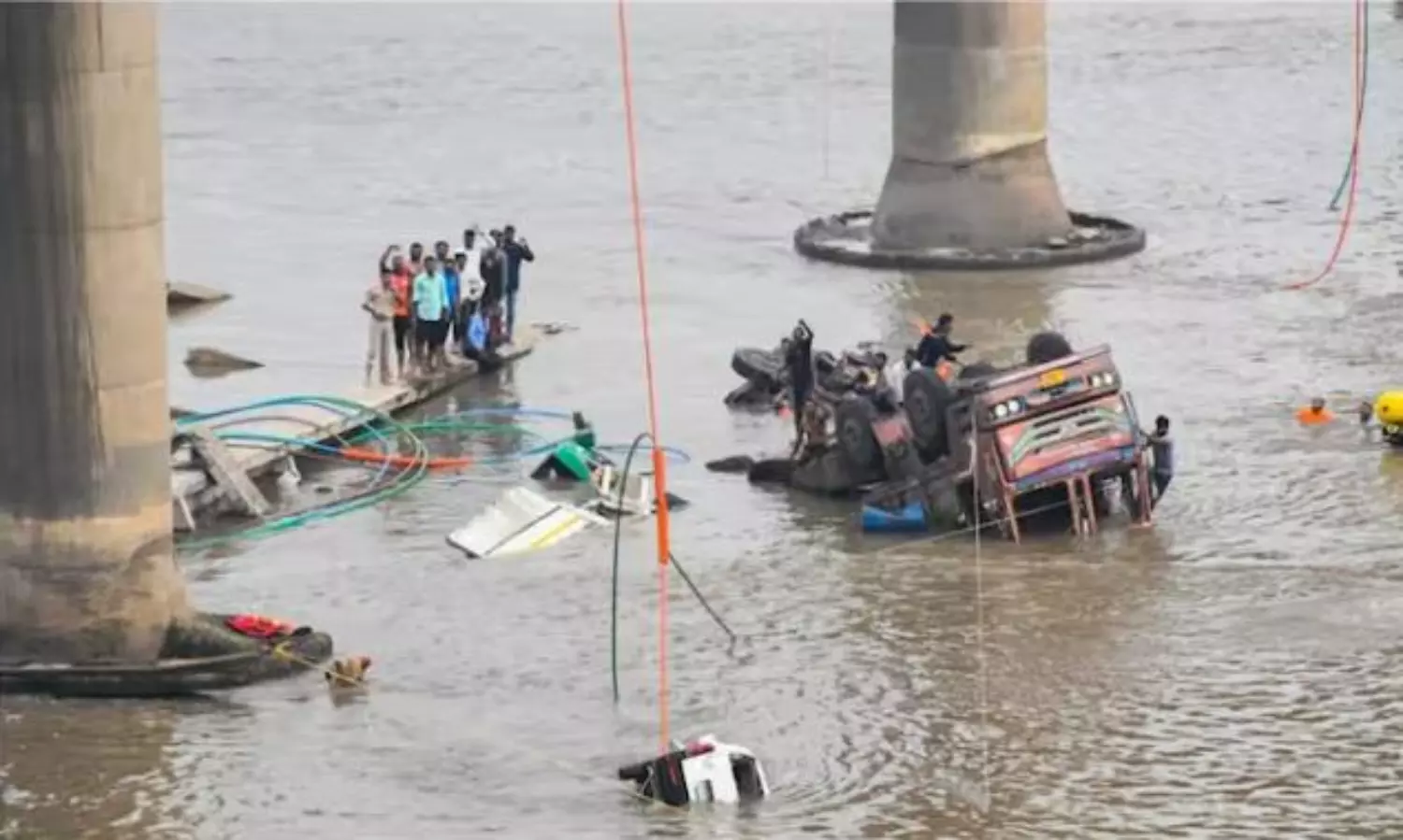 Bridge collapses in Gujarat, 9 dead as vehicles fall into river