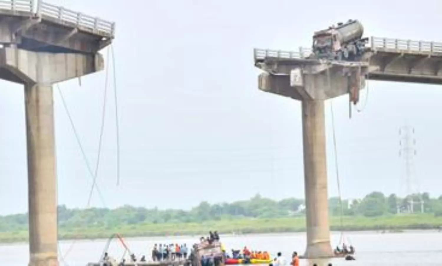 Death toll in Gambhira bridge collapse rises to 20