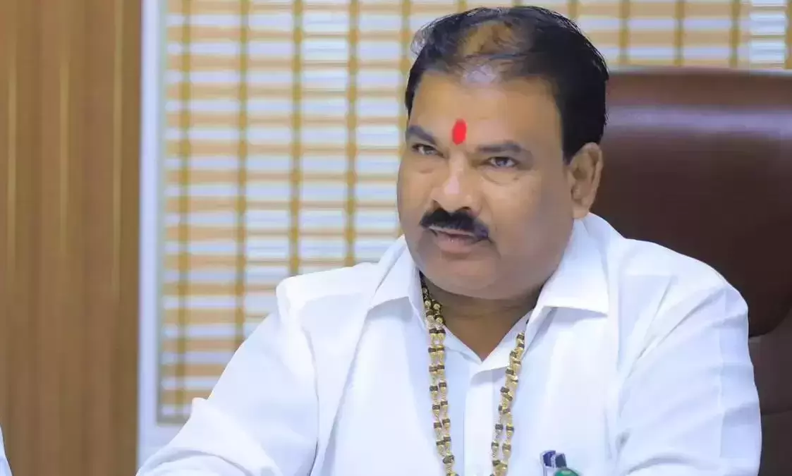 Assault on canteen worker: non-cognisable case against Shiv Sena MLA