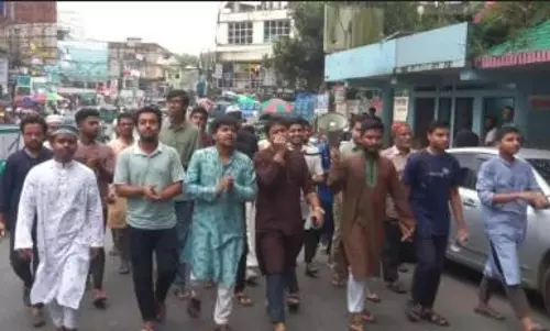 BNP, Yunus administration equally responsible: Dhaka students protest over traders brutal murder