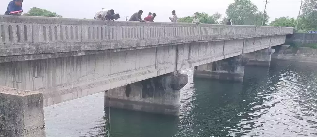 Narmada canals: 5 dangerous bridges shut; no heavy vehicles allowed on 4 others