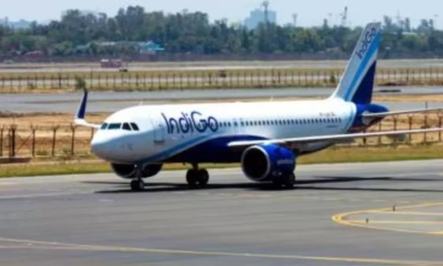 Mid-air snag: IndiGo flight makes emergency landing at Mumbai airport
