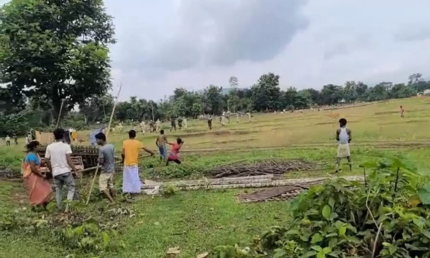 Goalpara eviction drive: Muslim man dead, dozens injured in police firing