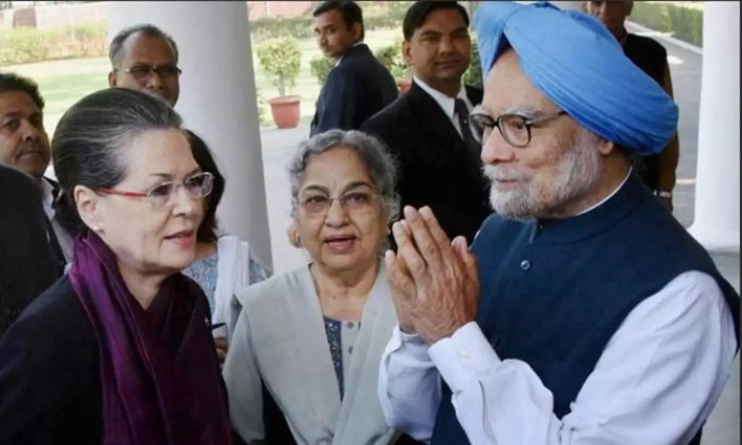 Manmohan Singh, Sonia never attended all-party floor leaders meets in UPAs 10 years: Amit Malviya
