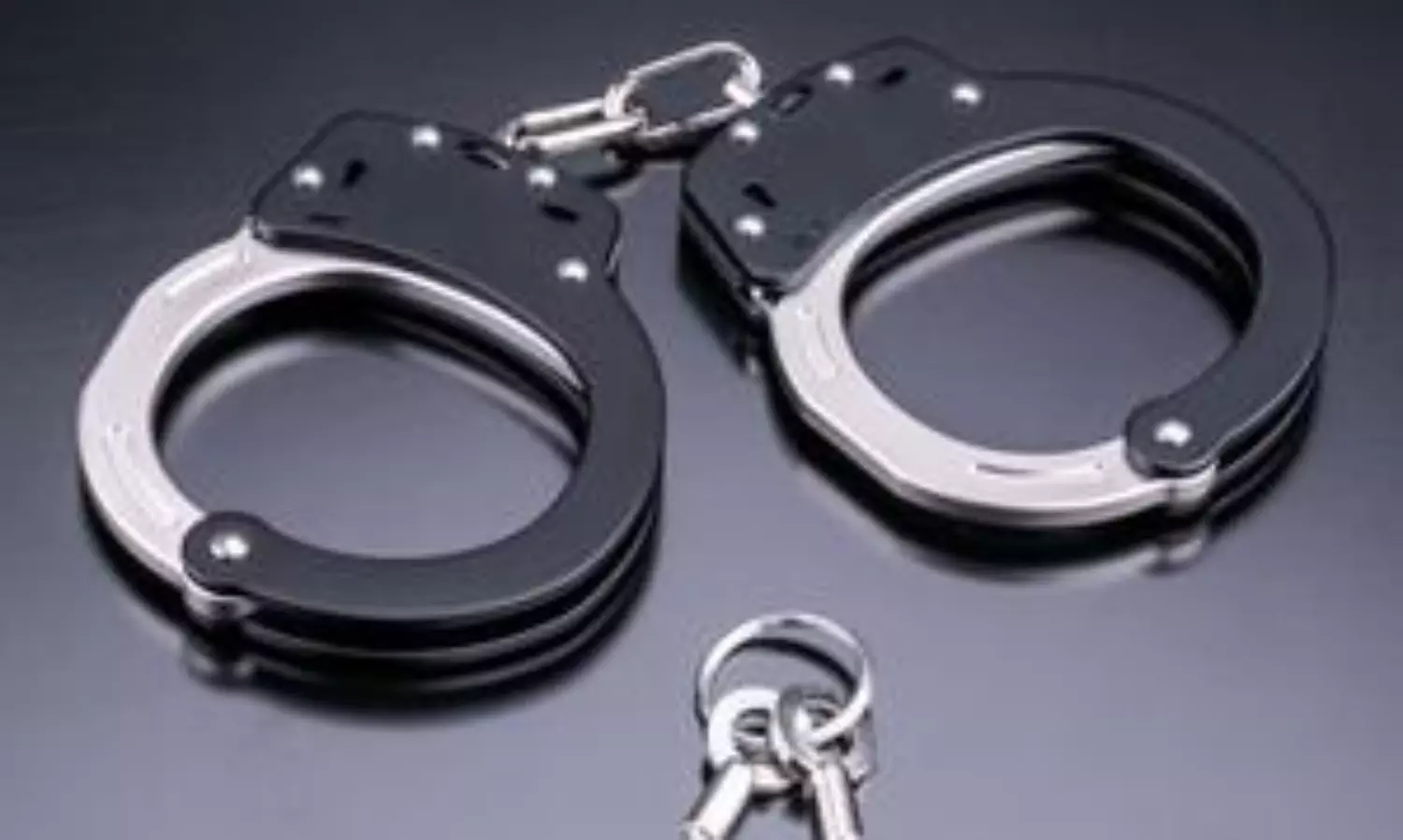 Oppn demands probe as Maha BJP ministers aide arrested in honey trap case