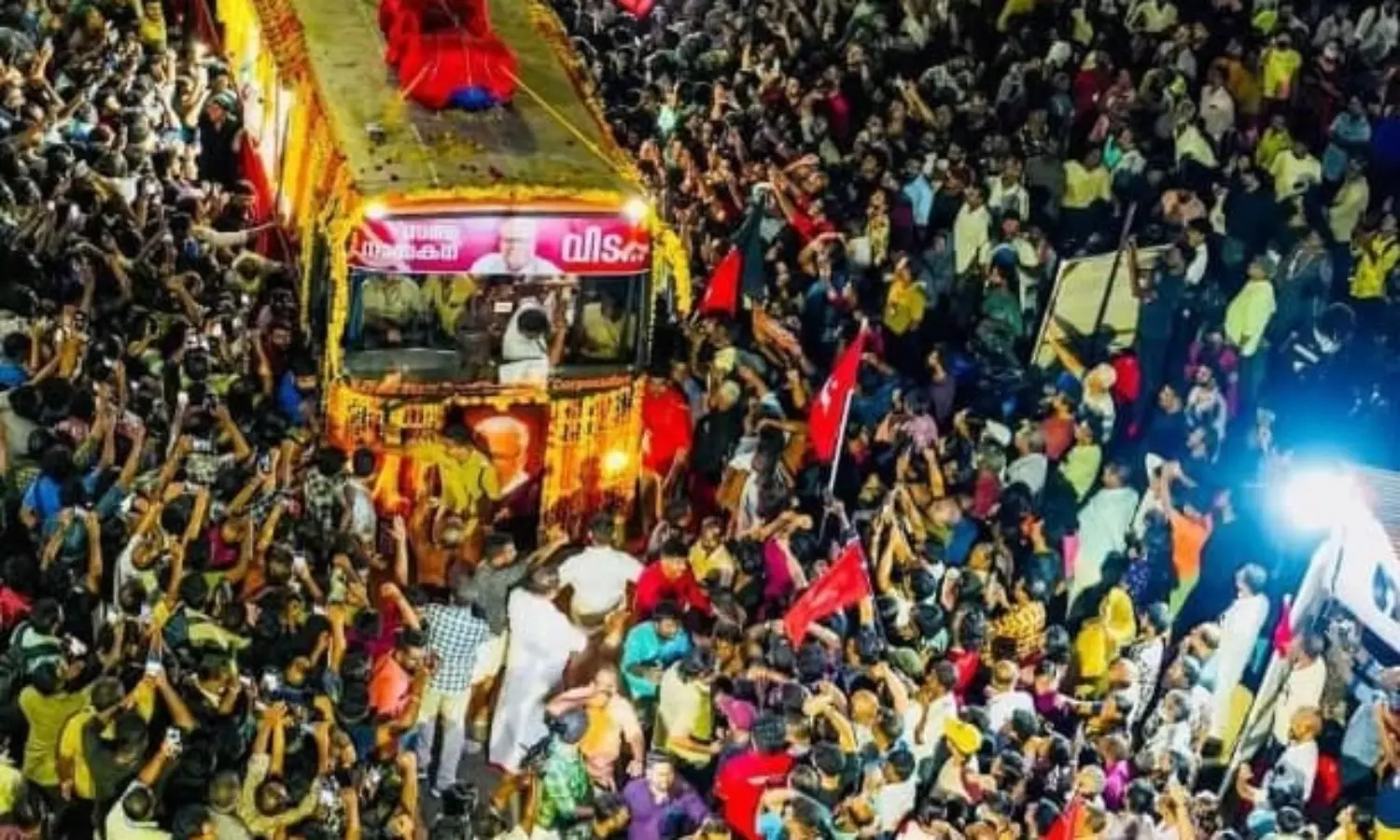 Thousands mourn as VS’s final journey crawls toward Alappuzha