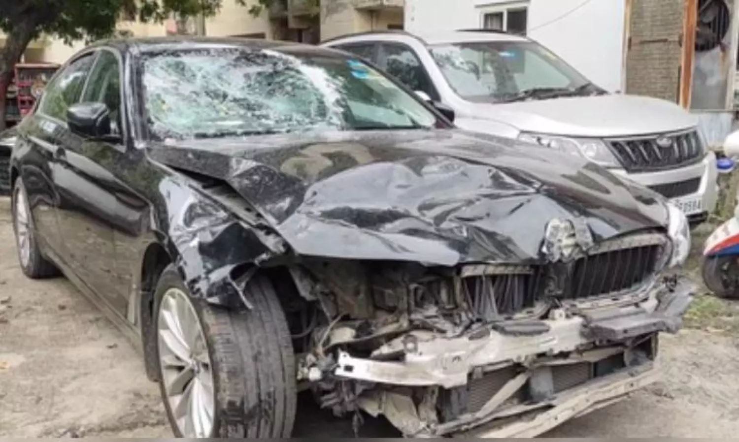 Speeding BMW kills 5-year-old girl in Noida, driver held