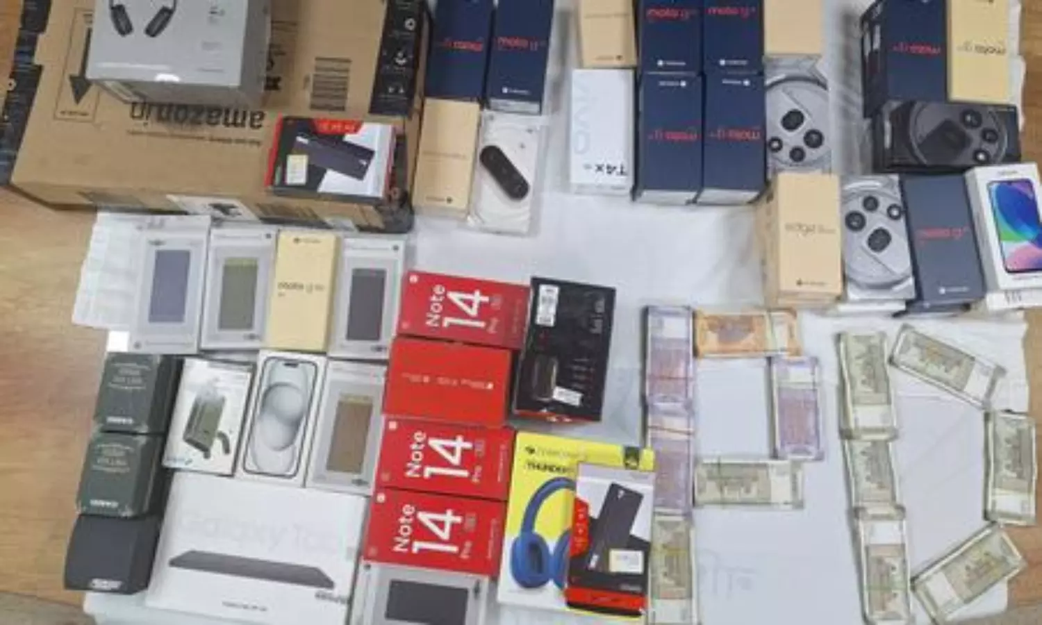 Four held in Kolkata cyber fraud case, valuables worth Rs 17 lakh seized