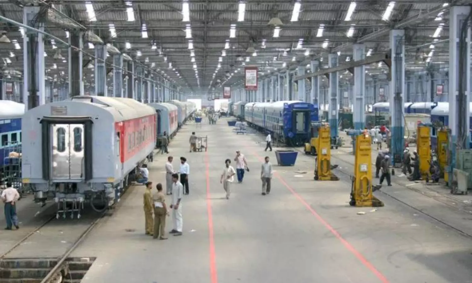 India emerging as a major exporter of railway bogies, coaches & locomotives: Vaishnaw
