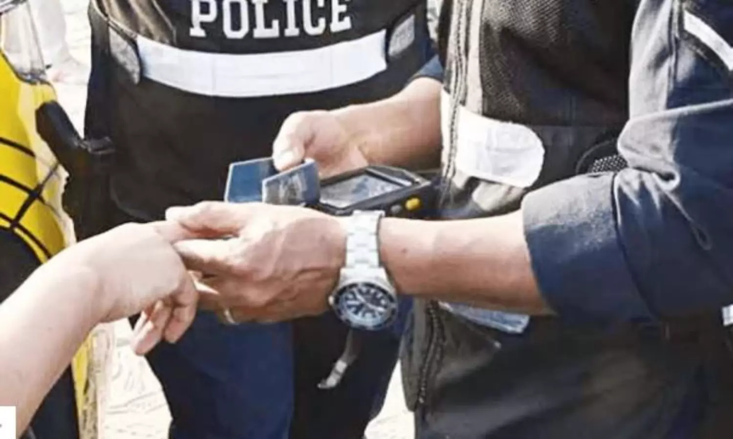 Kuwait deports 19,000 expats in major crackdown