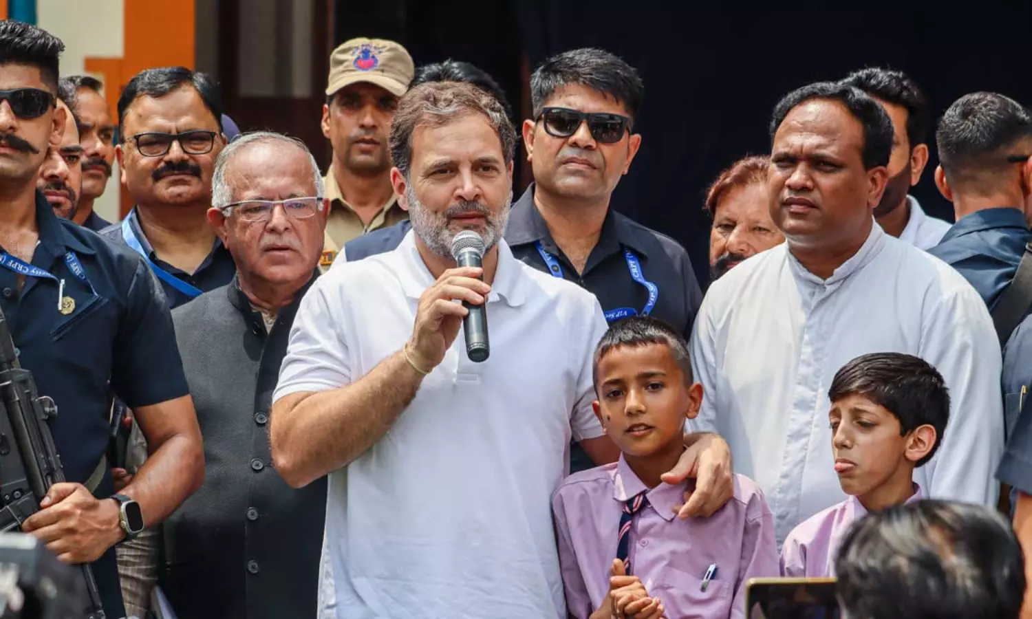 Rahul Gandhi to sponsor education of children orphaned in Pak shelling