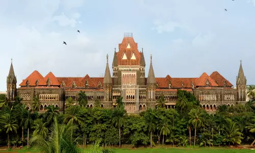 Bombay HC slams Pune SHO for refusing FIR in attack on muslim family