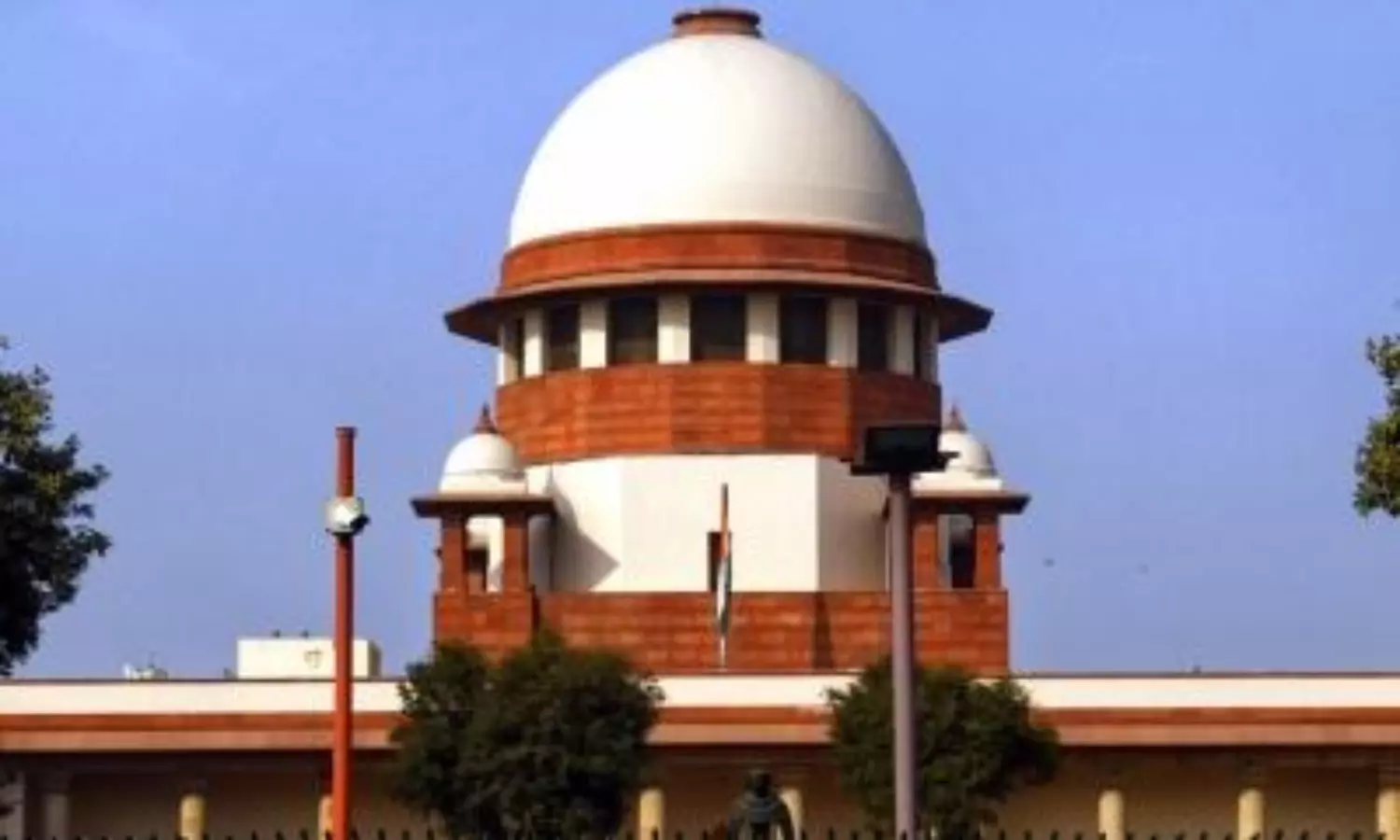 SC dismisses Justice Varmas plea seeking to invalidate panel report on cash discovery row