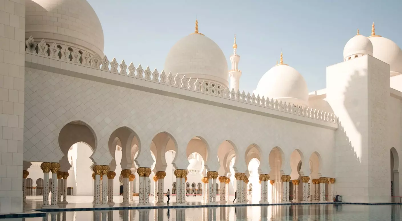 Abu Dhabi Sheikh Zayed Grand Mosque ranks eighth among world’s top landmarks